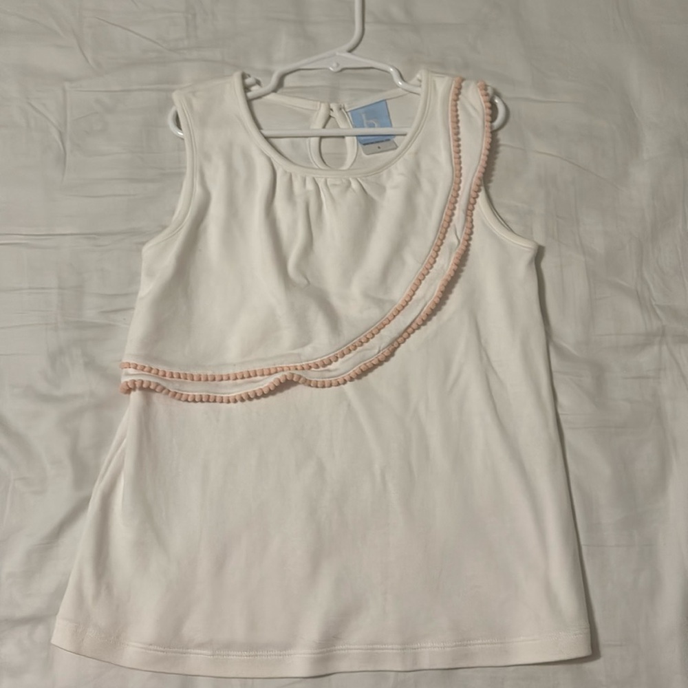 Beautiful white and pink sleeveless tank. Bella Bliss. Size 8. Gorgeous